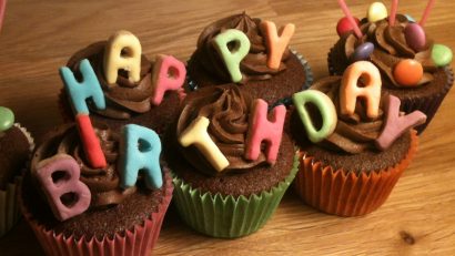 happy-birthday-cupcakes1